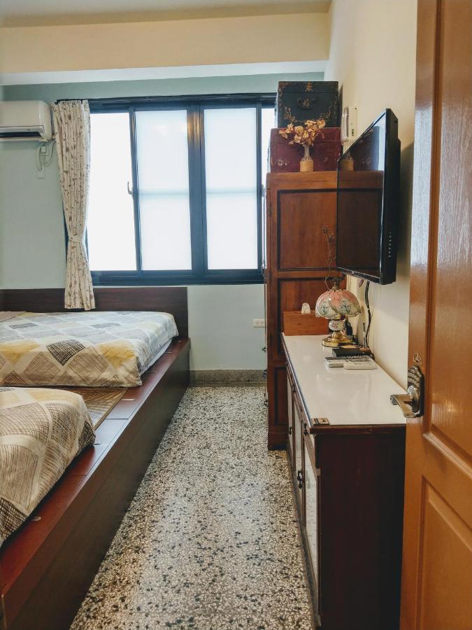 赤嵌厝child Come Home-依人數床位數計價開放房型 Tainan Zewnętrze zdjęcie